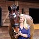 Лора и «единорог» среди лошадей ДИДДИ / Фотограф: Triple Stitch Photography
