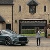 Bentley представила уникальный кабриолет для конников