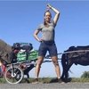 Студентка идет пешком из Германии в Шотландию, чтобы не расставаться с пони