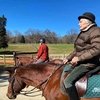 100-летняя американка на верховой прогулке 