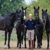 Австралийский троеборец созвал в гости друзей-конников 