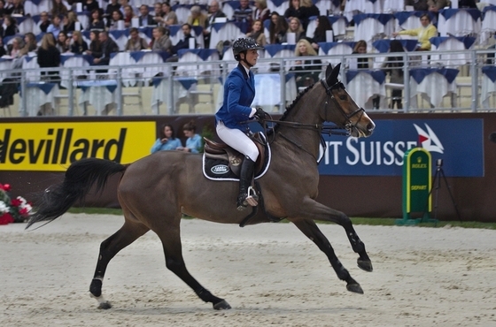 Пенелопа Лепрево выступила на новой лошади. 