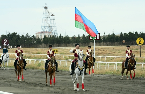 В Баку стартовал Национальный фестиваль конного спорта