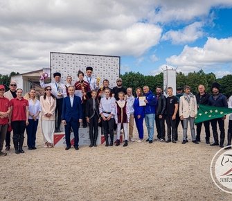 Чемпионат России по джигитовке завершился в КСК «Звёздный»